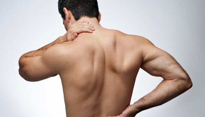 Unha hernia intervertebral maniféstase en dor nas costas e contribúe ao deterioro da potencia